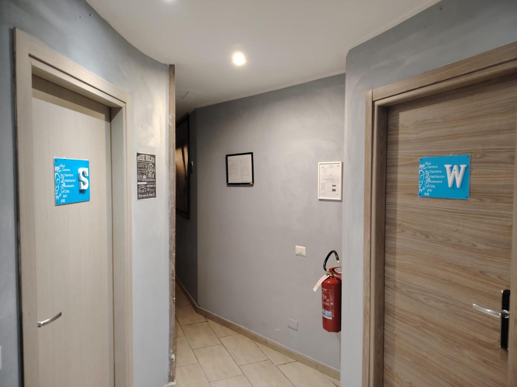 Lion University&Youth Hostel Milano 2 Exterior photo