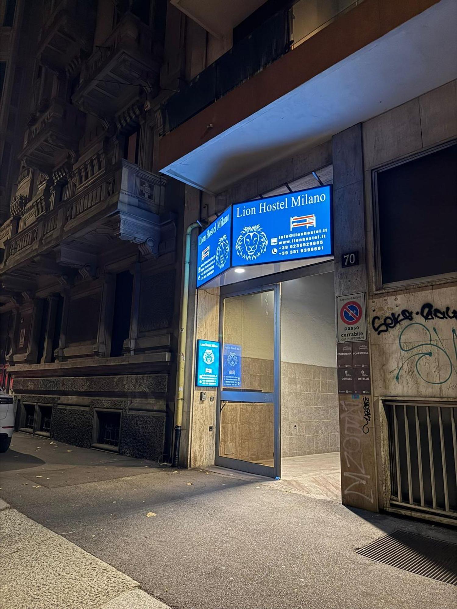 Lion University&Youth Hostel Milano 2 Exterior photo